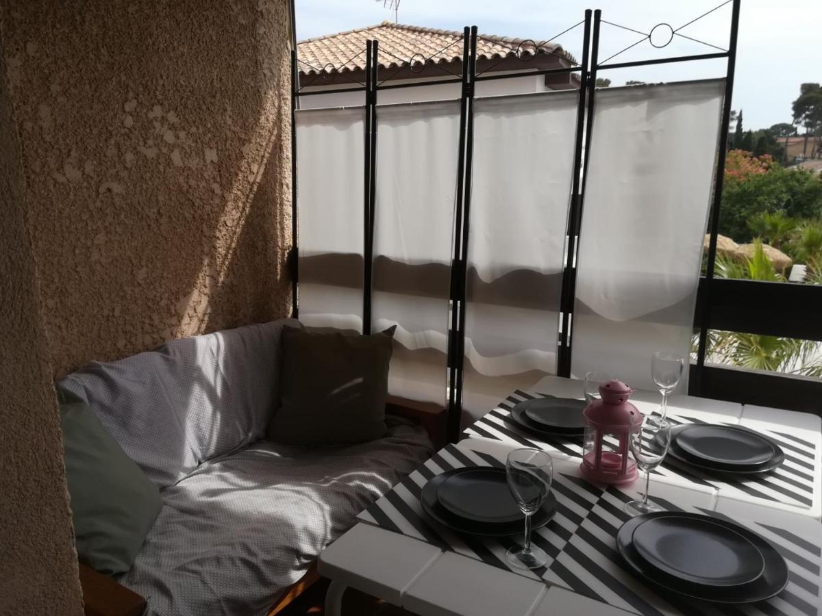 Appartement Terrasse Vue Mer, Plage Gorguette A 1 Minute A Pied, Wifi,Clim Parking Collectif Санари-сюр-Мер Экстерьер фото