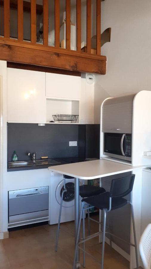 Appartement Terrasse Vue Mer, Plage Gorguette A 1 Minute A Pied, Wifi,Clim Parking Collectif Санари-сюр-Мер Экстерьер фото